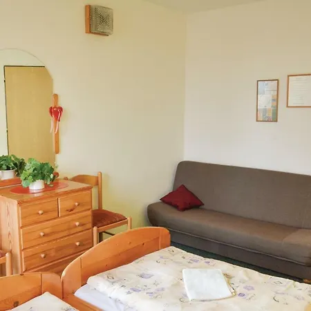 דירה Four Bedroom In *