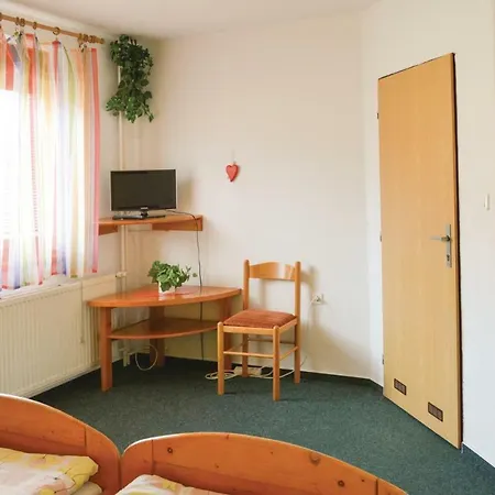 דירה Four Bedroom In Nová Lesná